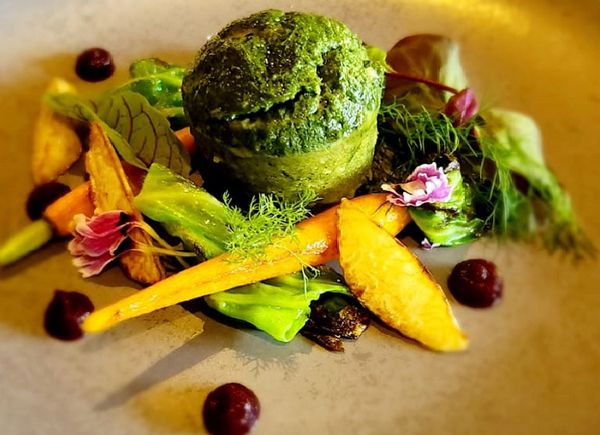 La cucina detox dello Chef De Marc al Dolomiti Wellness Hotel Fanes: «Materia prima locale e verdure colte nel nostro orto»
